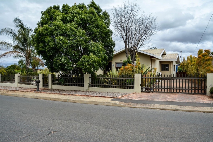 3 Bedroom Property for Sale in Vredendal Western Cape